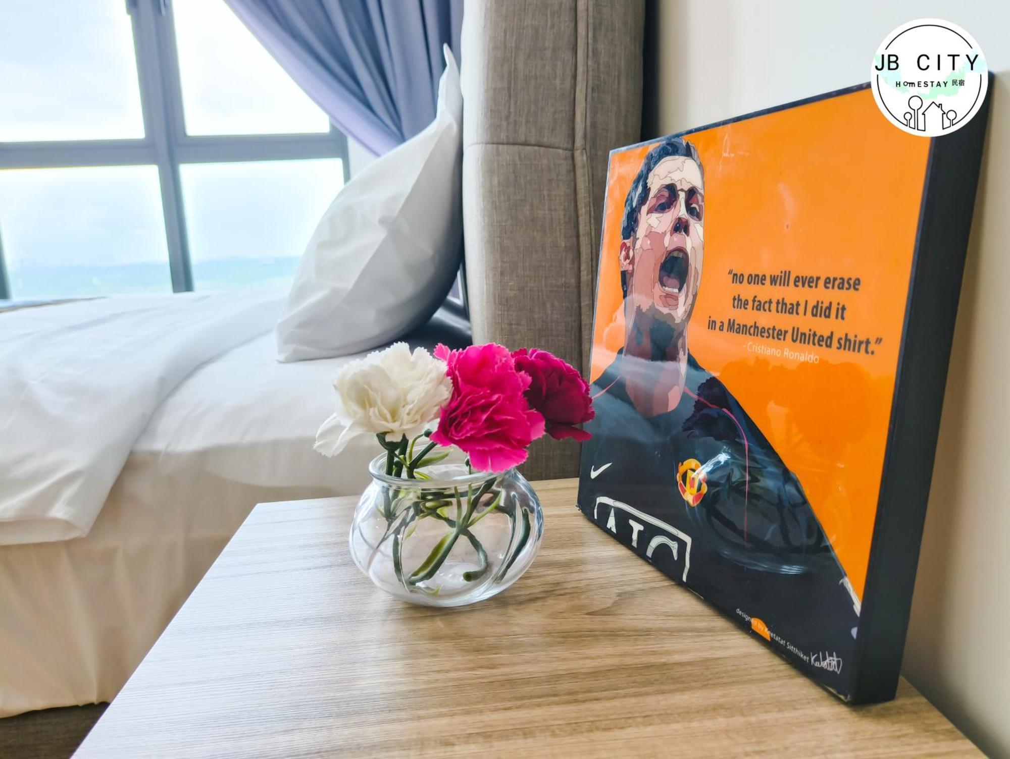 Teega Suites By Rr Jbcity نوساجايا الغرفة الصورة