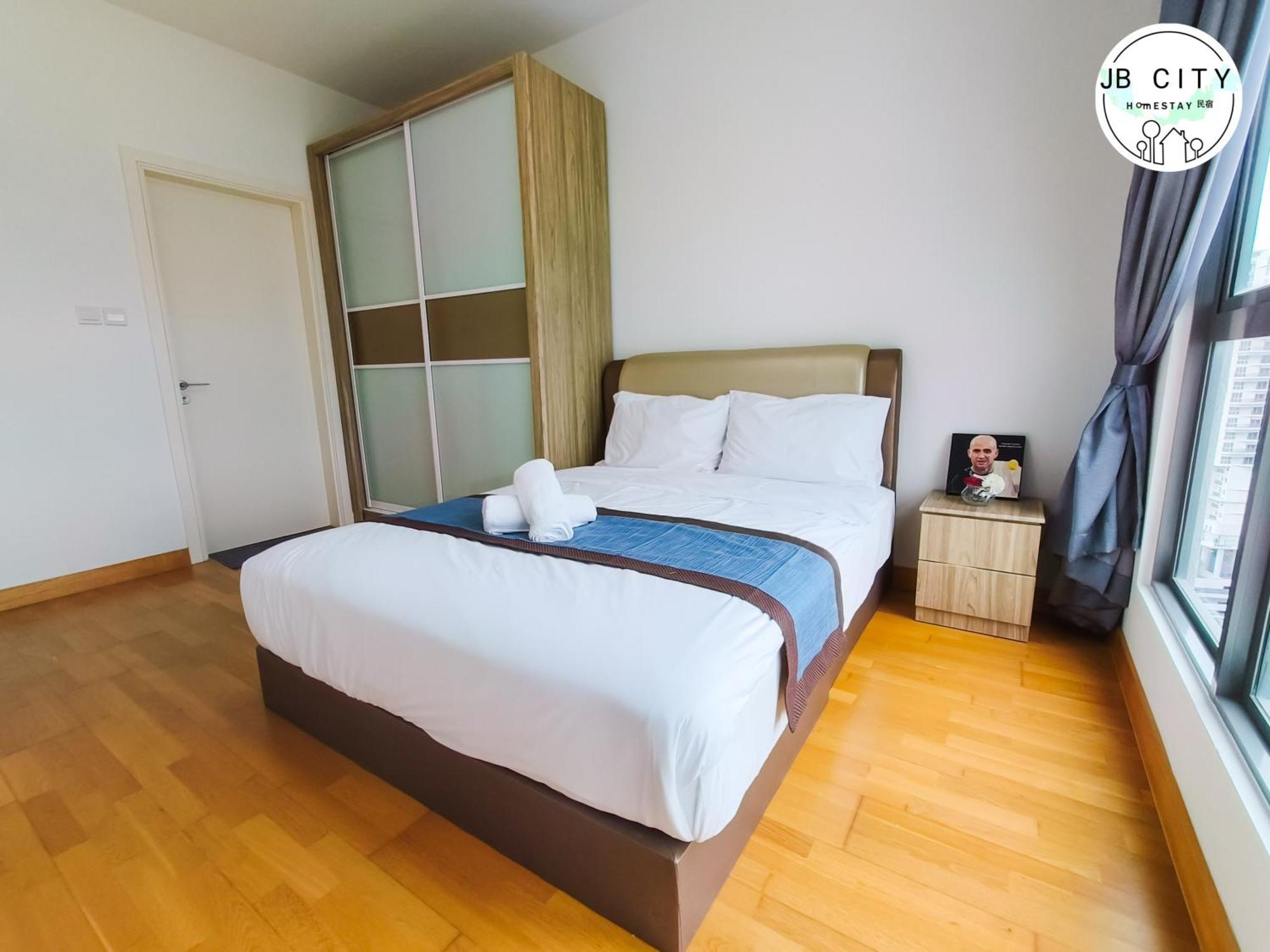 Teega Suites By Rr Jbcity نوساجايا الغرفة الصورة